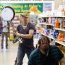 Anonymous-celebrity-pictures-woody-harrelson-banjo-good