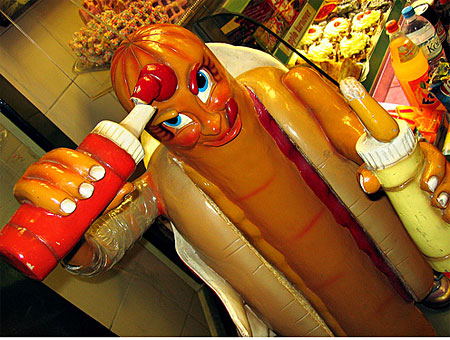 Anonymous-fast_food_creepy_hot_dog_statue